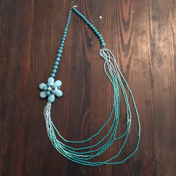 Jewelry - Turquoise Beaded necklace